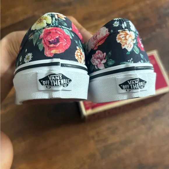 NWT Floral slip on Vans - Picture 3 of 5